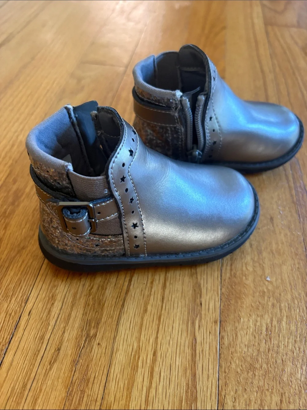 Stride Rite Toddler leather Metallic Silver Ankle Boots - Star Accent